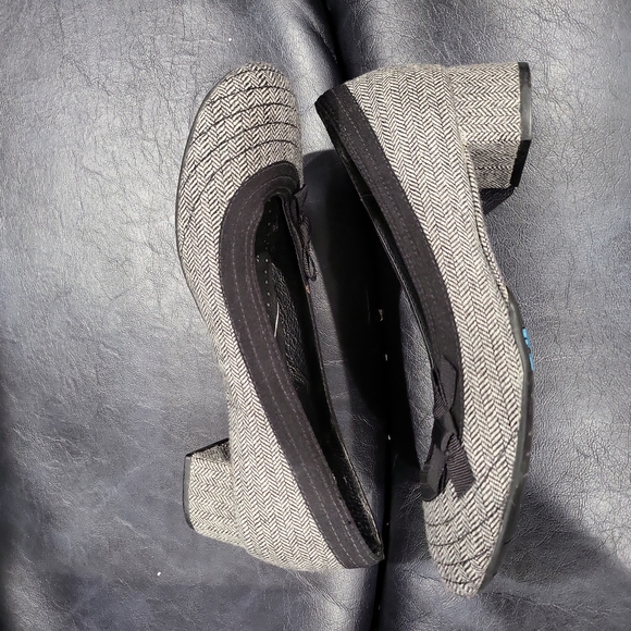 Women's Heels - Picture 5 of 9